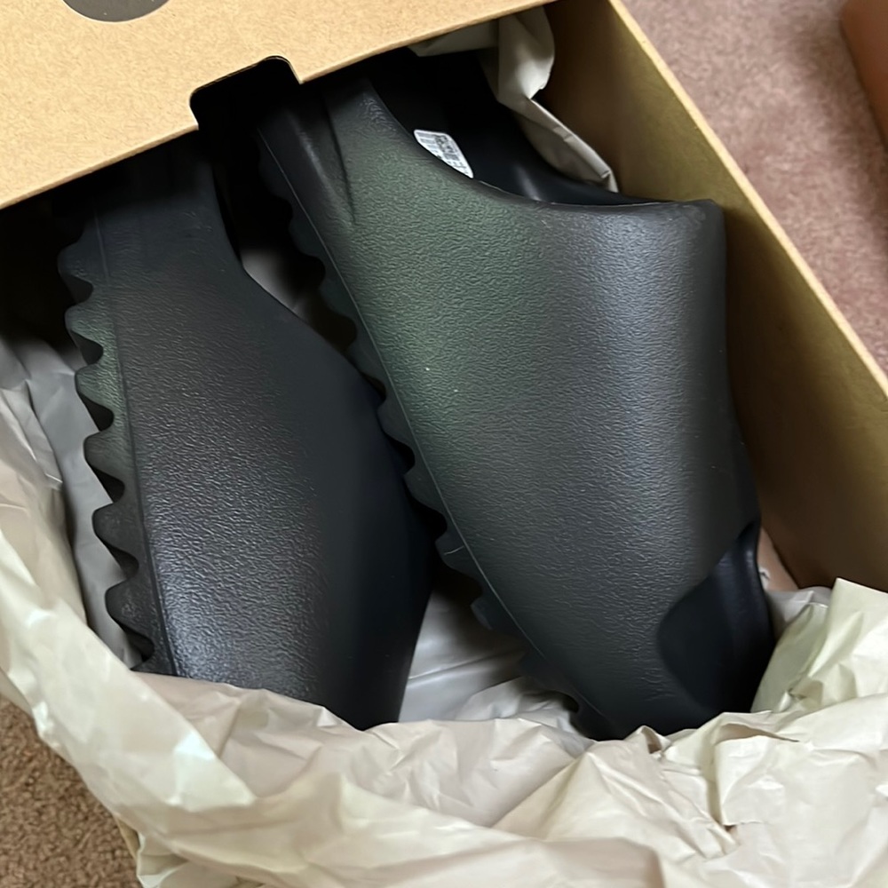 Yeezy Slide size 10 brand new